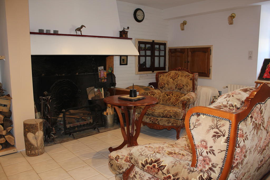 Comus L'Oustal De L'Annetta Chambres Et Tables D'Hotes מראה חיצוני תמונה